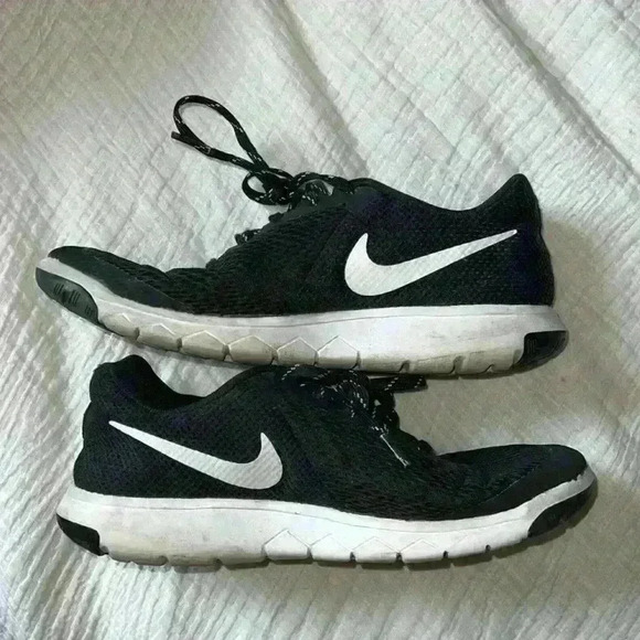 Nike Flex Experience RN 5 Women’s Running Sneakers - Picture 1 of 6